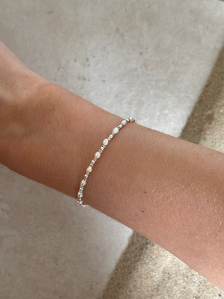 Nerina Ecru Pearl Beaded Bracelet